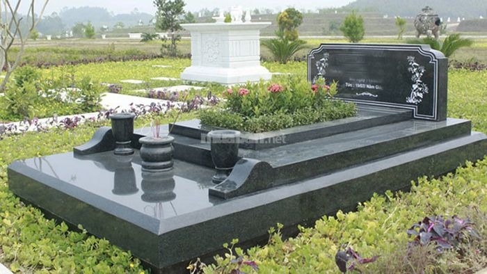 Meaning of Dreams About Graves